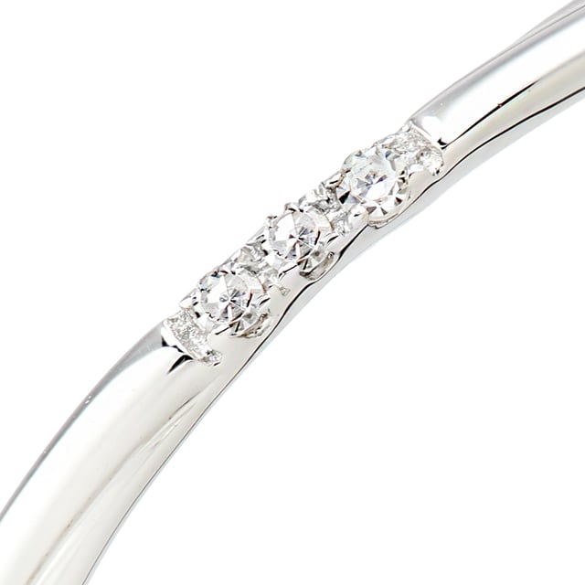 # 9K (375) White Gold: 0.62gr; # Diamond: 0.02ct