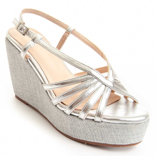 Damen-Espadrilles-Wedgesandale. Gepolsterte Innensohle aus Naturleder. Bequeme Passform. Rutschfeste Sohle. Verstärkte Nähte. Hergestellt von anderen Marken für unsere Marke. Ungefähr Maße: 12 cm Keil und 3 cm Plattform.