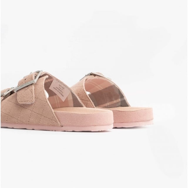 Barbour Barbour ELLIS Womens Suede Mule Slippers Pink

 Upper Material: Suede

Lining Material: Polyester

Sole Material: Synthetic

Closure/Fastening: Slip-On

Features: Comfort,Breathable

Toe Shape: Round

Shoe Width: Regular

Item Weight: 0.48 KG

Heel Height: Flat (Under 2.5cm)

Slipper Style: Mule

Gift Boxed: No
Product Code: LHF0002PI11