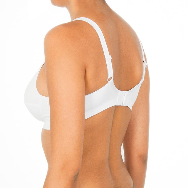 Wireless bra.
 Cups without foam.
 Elastic and adjustable straps.
 Excellent support for an impeccable silhouette.
 Back closure with four-position hooks.
 Elastic sides.
 Seams seen in tone.
 Composition: 77% Polyamide, 23% Elastane
 Care:
Care:
 - Handwash.
 - Do not use bleach.
 - Do not use dryer.
 - Do not iron.
 - Do not dry clean.
