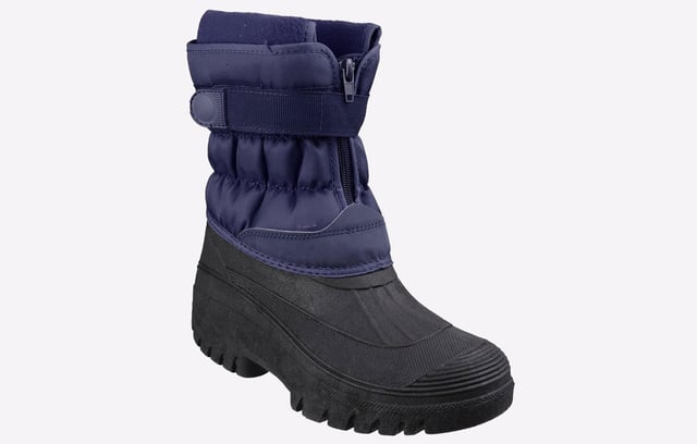 Hybride snowboot met fleecevoering, waterdichte rubberen overschoen, ritssluiting aan de voorkant en klittenbandsluiting.