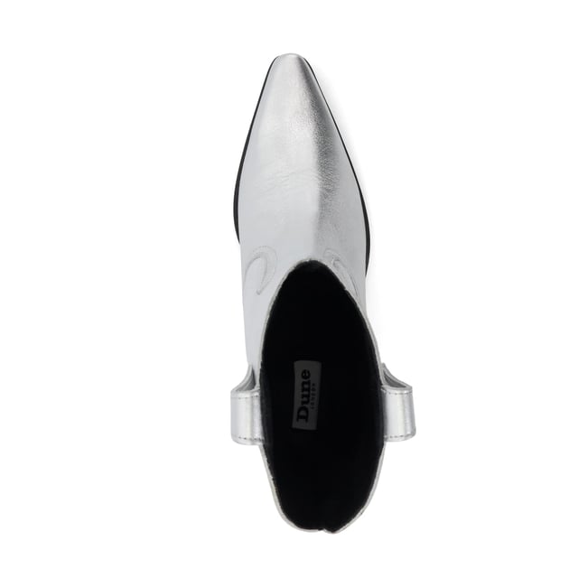 Tap into Western styling with our ankle-length cowboy boot, Pardner. Crafted from the finest materials, this trend-led silhouette is certain to elevate your everyday ensembles. Detailed with contrast stitch details and double-sided pull-on tabs, Pardner is set on a kicked-in Cuban heel rising to 6.5cm.