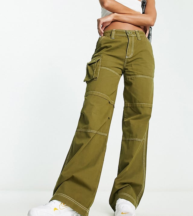 Cargo pants with white stitching top