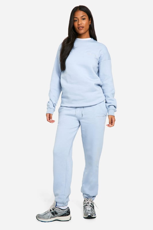 Comfortable, versatile, and the stylish lazy-day set you've been scrolling for. Better still, this tall tracksuit is designed especially for women 5'7" and over, providing a better fit than a regular tracksuit for the taller girls out there. This matching hoodie and jogger set is perfect for casual wear or those chilled out days when you want to relax and feel cosy, while still maintaining perfect style. Minimal effort, maximum payoff. Style: Tracksuit