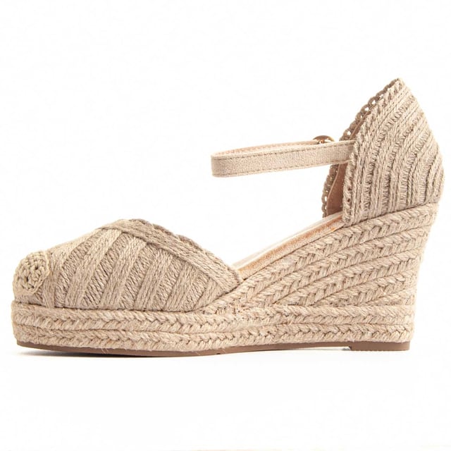 Espadrille aus Espartograss für Damen. Bequeme Passform. Gepolsterte Innensohle. Rutschfeste Sohle. Verstärkte Nähte. Für unsere Marke von anderen Herstellern gefertigt. Ungefähre Maße: 8 cm Absatz und 2 cm Plateau.