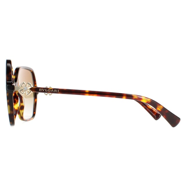 Bvlgari Square Womens Havana Brown Gradient Polarized BV8238B BV8238B sind ein glamouröses, quadratisches Modell aus leichtem Acetat. Das Bvlgari-Logo ist für die Authentizität der Marke in die schlanken Bügel eingebettet.