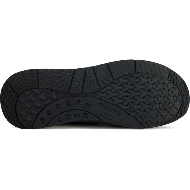 Experimente una comodidad y un estilo inigualables con las modernas zapatillas Geox Bulmya. La parte superior de piel de color gris, combinada con una suela de goma resistente en contraste de color blanco, cuenta con cierres de cremallera y cordones para un ajuste perfecto. Disfrute de la comodidad durante todo el día con las plantillas acolchadas y un toque de glamour del tacón brillante. Destáquese con el estilo característico de Geox.