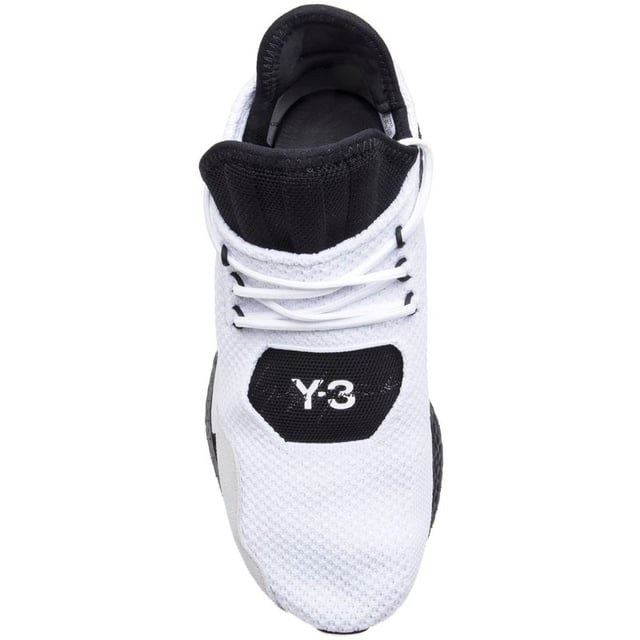 Born From The Iconic Collaboration With Yohji Yamamoto, The Saikou Mens Trainer By Y3 Is A Feat Of Engineering And Style. The White Primeknit Upper Is Adorned With The Iconic Y3 Branding And The Sports Shoe Is Finished With A Boost Outsole For Your Comfort.