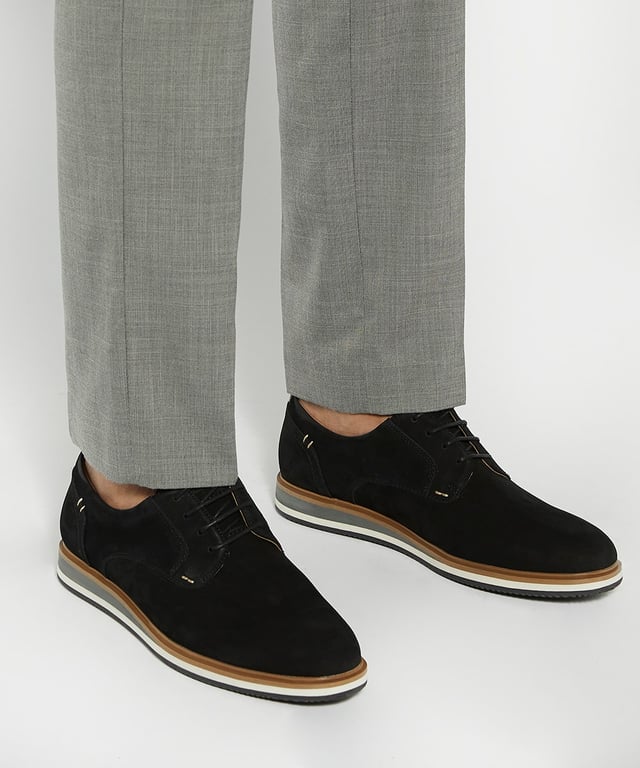 Master smart/casual dressing with Blaksley. Crafted from the finest material, this hybrid style is detailed with a four-eyelet lacing system and a rear pull-on tab. Finished with tonal stitching and set on a contrasting grip sole, this wide-fit style will partner perfectly with a multitude of ensembles.