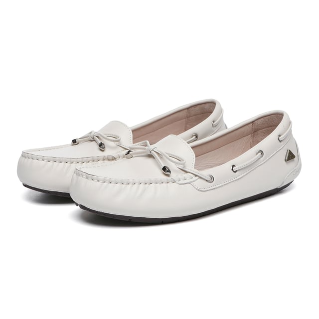 Grebes, embodies timeless elegance with its sleek design, destined to be your go-to choice for summer. Crafted with a breathable leather lining and offered in a palette of neutral and soft pastel hues, it's ideal for all your upcoming summer adventures. Product No. EAU1001 Description: Leather Upper Leather Insole Leather Lining Rubber Sole