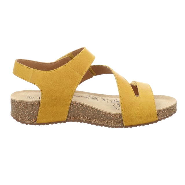The long-lasting nubuck leahter guarantees longevity and timeless sophistication. The velcro offers your feet good enough traction and a practice access into the shoe. The Tonga 25 offers a long-lasting fit stability thanks to the AGO construction. The width G distinguishes this comfortable shoe. Especially in your free time – with our light companion you go your way!
