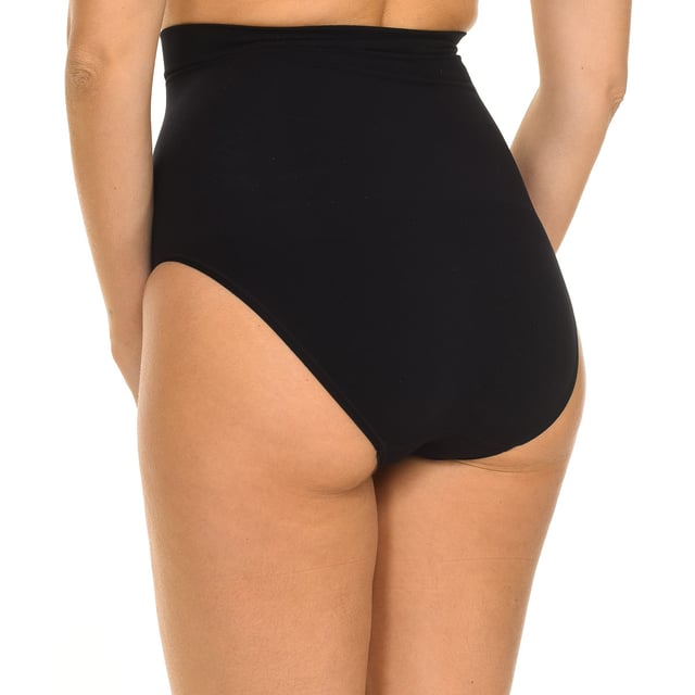 High-waisted shaping brief with strong compression.
 Made of ultralight yarn for maximum comfort and effectiveness, with absolute invisibility under any type of clothing.
 Reduces the waist, raises the buttocks, smoothes the abdomen, lifts the breasts and strengthens the back.
 Composition: 73% Polyamide, 27% Elastane
 Care:
Handwash.
 Do not use bleach.
 Do not use dryer.
 Do not iron.