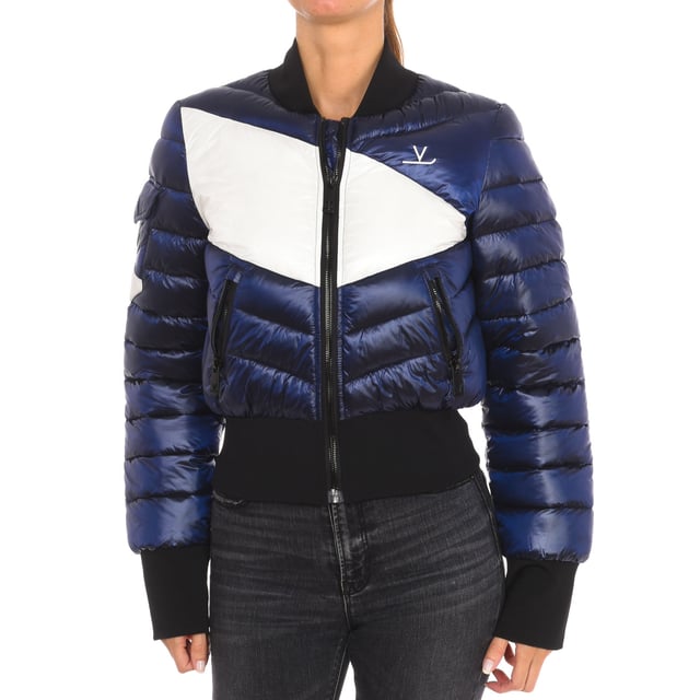 Padded jacket Vuarnet.
 Round neck.
 Zip closure.
 Ribbed cuffs.
 Two pockets with zipper closure on the sides.
 Brand insignia on the upper side.
 Seams seen in tone.
 Composition: 100% Polyamide
 Care:
Handwash.
 Do not iron.
 Do not use bleach.
 Do not use dryer.
 Do not dry clean.