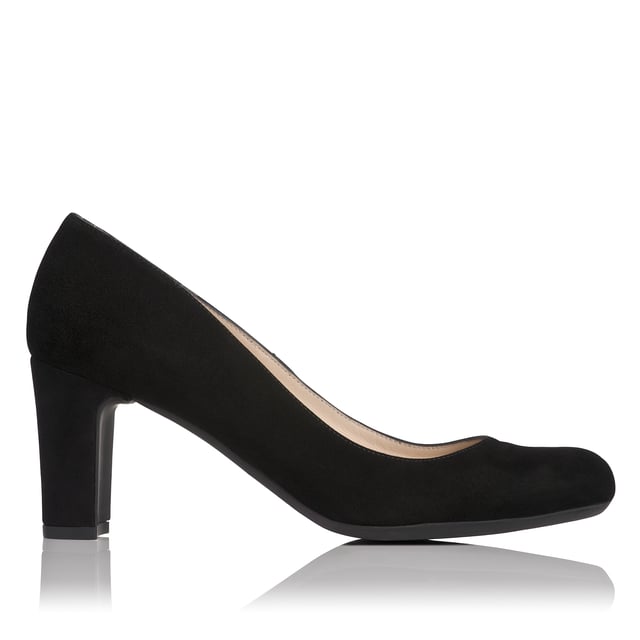 LK Bennett Sersha closed courts, Black Sersha is the epitome of understated chic. Outfitted in black suede, this shoe has a 70mm heel and classic almond toe. But it isn't all form and no function - the rubber sole ensures Sersha walks confidently at all times. Partner with tailored separates and add an oversized tote to finish the look.