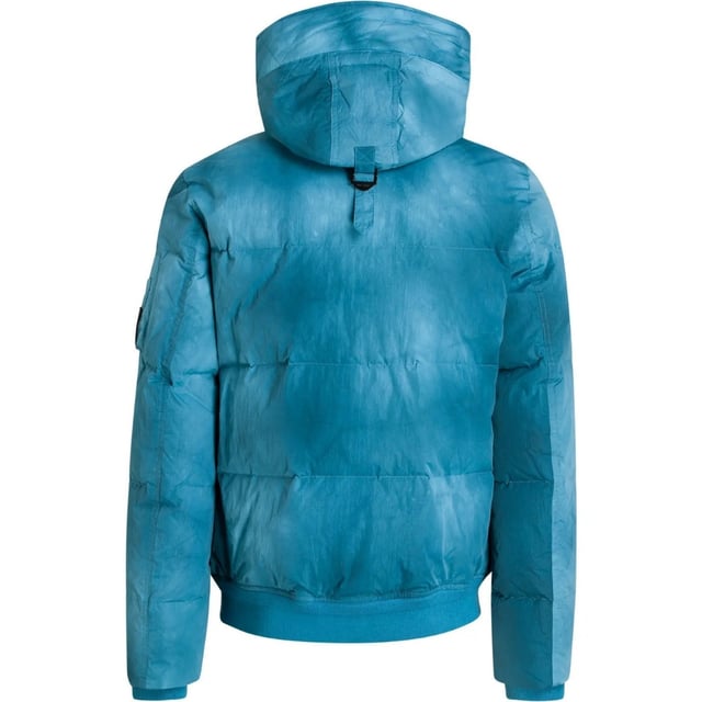 Experience the ultimate in versatility and style with the Belstaff Blue Jacket. This down jacket offers both warmth and fashion-forward design, allowing you to effortlessly transition from a casual day look to a chic evening ensemble. Stay cozy and look amazing with this must-have jacket!, Down Jacket, Material: 100% Polyamide, Filling: 90% White Duck Down, 10% White Duck Feather, 750 Fill Recycled Down Insulation Jacket, Water Repellent, Wind Proof, Made From Recycled Fabric, Zip Closure, Blue Jacket, Blue Coat