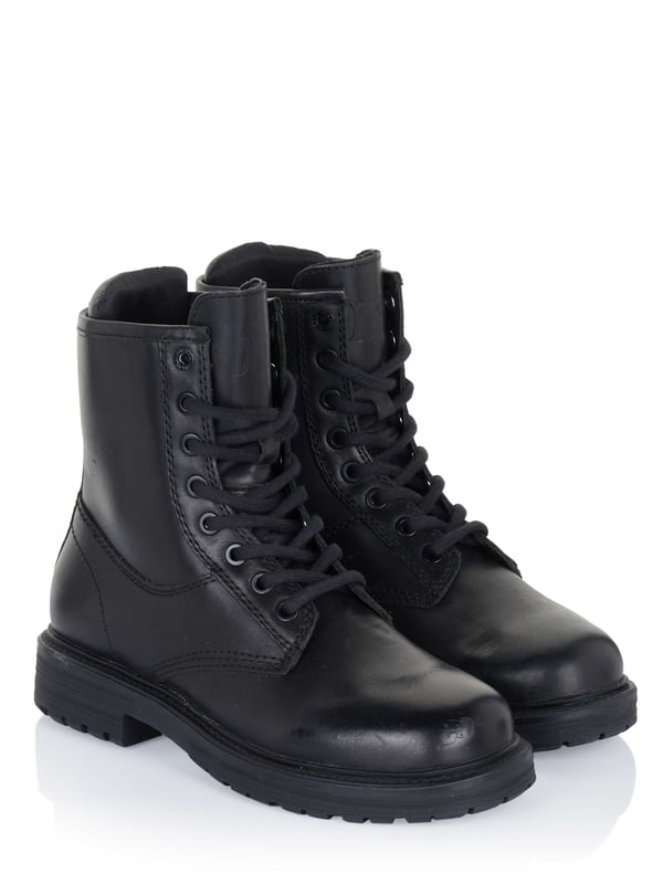100% cuero; botas Diesel Alabhama;  Modelo: Y02732PR013 T8013;  Mano de obra de alta calidad;  100% cuero;  Cordones clásicos;  punta redonda;  Suela de goma antideslizante;  Altura del eje: 19,5 cm;  Altura de la suela: 2 cm;  Altura del tacón: 1,7 cm;  Detalles del logotipo diésel