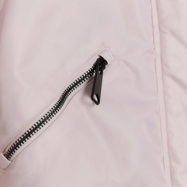 Nylon fabric, Zip pockets, Baseball collar, Long sleeves