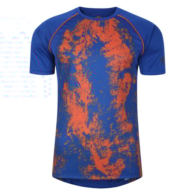 Design: Contrast, Graphic Print, Logo, Sleeve Print. Neckline: Crew Neck. Sleeve-Type: Short-Sleeved. Contrast Piping.