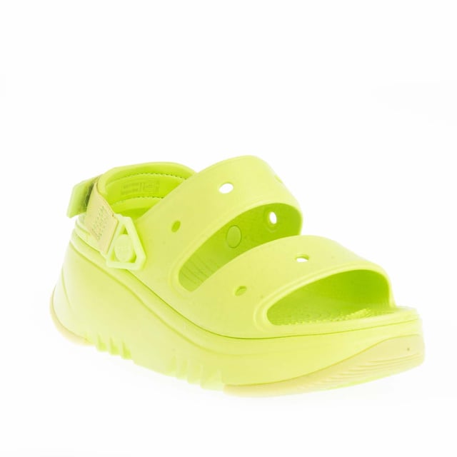 Crocs Hiker Xscape Sandals in lime.- Two-strap Croslite™ upper with heel cushioning is contoured to the foot.- Adjustable mesh heel strap with hook and loop.- Rubber heel and toe for improved traction.- Express your personality with Jibbitz™ Badges (sold separately).- Iconic Crocs Comfort™: Ease. Flexibility. Complete comfort.    - Improved Sawtooth sole.- Ref: 2081813UH