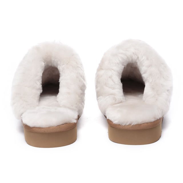 EVER AU Zapatillas de mujer -RAVEN Este diseño clásico sin cordones con gamuza suave y piel de oveja es perfecto para alguien que busca un lujo más discreto en casa. La suela de espuma gruesa no se desgastará y lo mantendrá cómodo todo el día. Especificación: Parte superior de gamuza Forro de lana de piel de oveja Plantilla de lana de piel de oveja suave Suela Eva Tecnologías: Parte superior resistente al agua Suela ligera