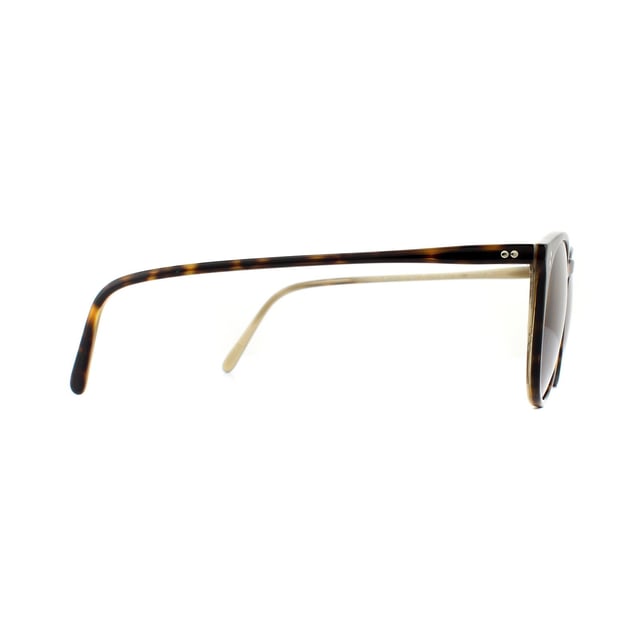 Las gafas de sol Oliver Peoples O'Malley 5183S 166653 Horn Brown están inspiradas en la montura clásica que llevaba el antiguo propietario de La Dodgers. Esta forma icónica es uno de los diseños más reconocibles de Oliver Peoples, con lentes redondas distintivas, placas grabadas a mano y un puente en forma de ojo de cerradura. Las elegantes patillas mantienen el logotipo de Oliver Peoples en las puntas. Cada par individual se fabrica totalmente a mano, lo que da como resultado patrones únicos formados para cada montura.