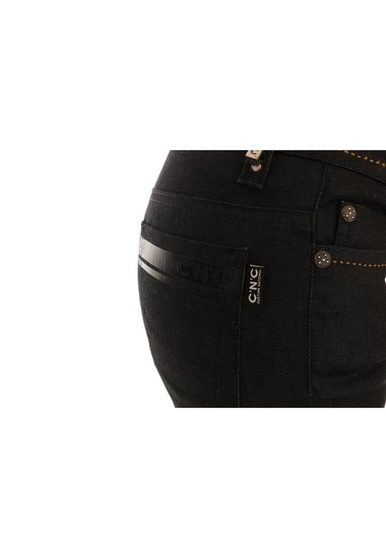 Prachtig gloednieuw met labels  
Super slim fit  
Donkerblauwe kleur  
Gemaakt van 98% katoen en 2% elastaan  
Ritssluiting en knoopsluiting  
Logo details  
Gemaakt in Italië  
Materiaal: 98% Katoen 2% Elastaan