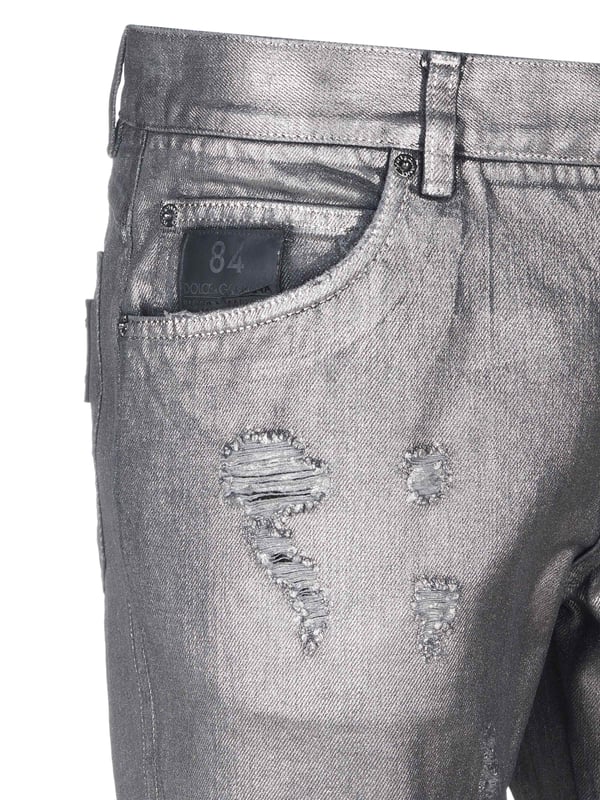 100% Bomull; Dolce & Gabbana jeans; Modell: GYJCCD G8EP0 21; Högkvalitativ bearbetning ; Stretchmaterial ; Stängning: knapp, blixtlås; Klassisk 5-ficksmodell; Bälteshällor; Dolce & Gabbana-logotypdetaljer
