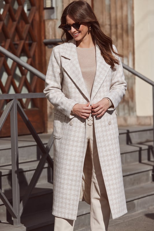 REASONS TO BUY:

Now you're ready
Wear-forever dogtooth check
Chic double-breasted fit
Oversized lapels, patch pockets - all the outfit-elevating details
Stylish longline hem to keep you super cosy
We love it with wide-leg trousers and a fine knit