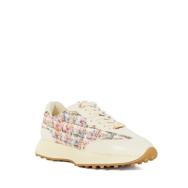 Emboss effortlessly boasts casual chic. These runner trainers are meticulously designed in-house, crafted with a reinforced sole and secure lace-up front fastening. Complete with stylish texture-clashing finishes and our bespoke 'DD'-interlocking at the sides.