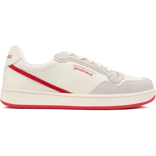 Introducing The Good News Mack Trainers - The Perfect Blend Of Style And Sustainability. Made With An Upper Material That's 80% Bio Veg, With 100% Recycled Mesh Lining And A Sole Material That's 70% Natural Rubber, These Natural Trainers Are A Step Towards A Greener Future. The Retro-inspired Trainers Are Ready For Your Urban Adventures And Every Day Chores.