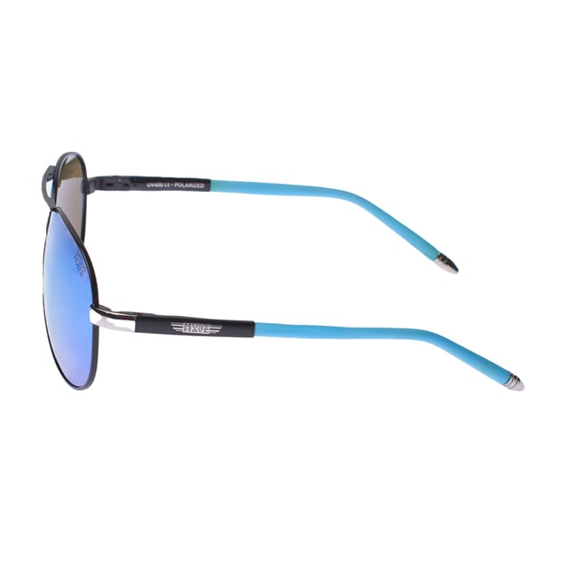 Must Have unisex aviator style sunglasses with polarized lenses and UV 400 protection, designed to provide maximum eye protection and style.

 With a robust and elegant metal frame.

 UV 400 polarized lenses block 100% of UVA and UVB rays, reducing glare and providing clearer, more comfortable vision.

 The design includes the brand's logo engraved on the temples and discreetly on one of the lenses, highlighting its authenticity and distinctive character.

 They include a soft cleaning cloth to keep your lenses spotless and a protective case to store them safely.

 Perfect for complementing any look, these glasses are ideal for those looking for protection and style in one piece.