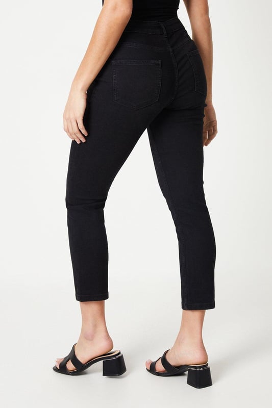 Destination denim. From classic straight leg and your favourite skinny's and jeggings to retro-inspired wide leg and tapered mom jeans, find your dream fit in our women's jeans collection. Whether you want to make a statement or looking to update your essentials, our edit of women's jeans has you covered for every mood and moment. Style: Petite Comfort Stretch Slim Jeans.  Ideal for: Daywear.  Fit: Slim.  Model wears size UK 10 and is 5' 3" tall.