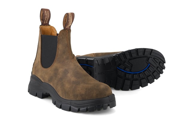 The Lug Boot Series combines the traditional deep ridge work boot lug sole with our Originals chelsea upper for a unisex statement look. Extreme underfoot cushioning thanks to the super chunky outsole brings together utilitarian function coupled with iconic style.Durability never looked so good. The #2239 Rustic Brown chunky Chelsea boot is built for the toughest daily wear. XRDÂ® in the heel brings supreme shock absorption while the footbed with inbuilt airflow system keeps feet feeling fresh. Iconic Blundstone boots inspired by the toughest of work boots. Where fashion meets function. Specifications:- Brown premium water-resistant leather- Leather lining- Comfort Arch footbed with XRDÂ® Technology for maximum comfort- Lug sole (rubber) with deep grooves designed specifically to increase slip-resistance in varied environments- Polyurethane midsole- XRDÂ® in the heel for supreme shock absorption- Steel shank