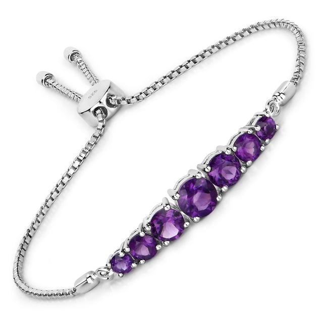 Do you love contemporary silver jewelry? Then discover the jewelry label Rafaela Donata and enjoy special chic on your skin. Whether as a filigree bracelet or noble earrings, as an opulent collier or a fashionable ring-the variety of silver creations are no limits, and that with an unbeatable price-performance ratio. You will be enchanted!