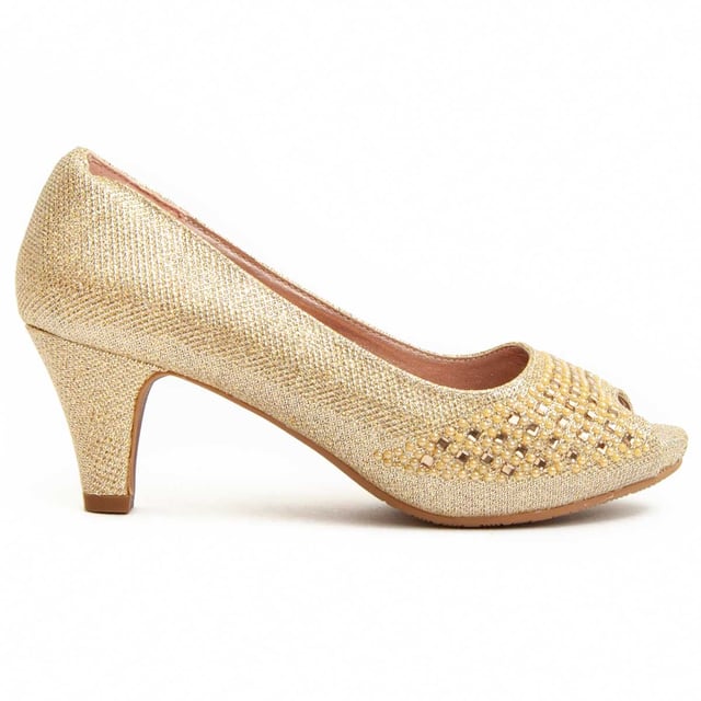 Schoenen met hoge hakken voor dames. Comfortabele pasvorm. Geproduceerd door andere merken voor ons merk. Afmetingen bij benadering: 6 cm hak.
