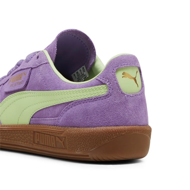 PRODUCT STORY A terrace legend from our archives returns: The Palermo. The silhouette debuted back in the early '80s, where it quickly became a staple among the terrace crowds in British football stadiums. Now, we’ve brought it back for the fans. Like the original, the Palermo is complete with its signature tag at the upper, a T-toe construction, and, of course, the classic gum sole. FEATURES & BENEFITS PUMA’s leather products support responsible manufacturing via the Leather Working Group. DETAILS Leather upperSynthetic liningDebossed and foil-printed PUMA branding on quarter panel tab and heel capLeather-coated FormstripRubber midsoleRubber outsolePUMA Youth: Recommended for older kids between 8 and 16 years