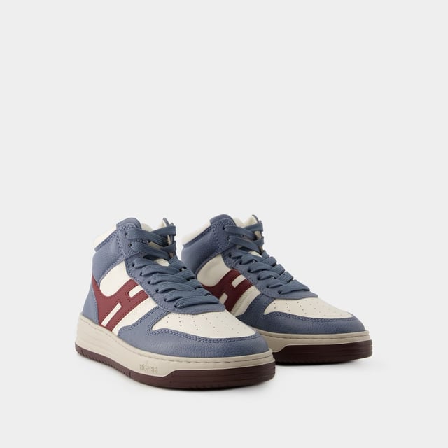 Farben: Blau - B013(Yogurt)+U200+R600. Hauptmaterial: glattes Kalbsleder. Material Sohle: Gummi. Futtermaterial: Baumwolle. Verschluss: einfach reinschlüpfen. Form der Kappe: rund offen. Schuhe: größengerecht - Sizing: Europäisch.