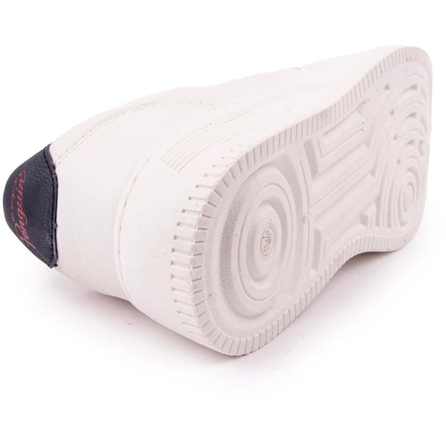 Der Penguin Squadron Junior-Turnschuh bringt einen entspannten. coolen Court-Stil auf die Straße. Der lässige Sneaker hat eine frische Ausstrahlung und zeigt eine erstklassige neue Richtung für die kommende Saison. Das urban inspirierte Design mit Retro-Appeal umfasst das ikonische Penguin-Branding und eine neue Variante des Sneaker-Design-Erbes.