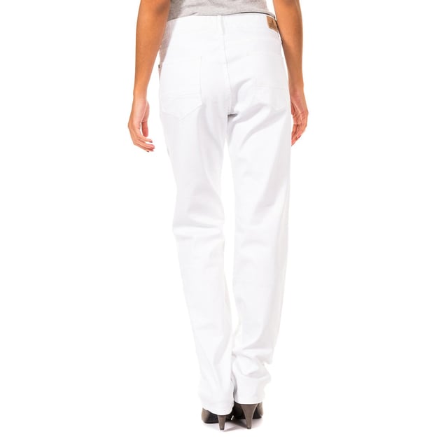 Lange broek vrouw.
 Witte kleur.
 Rits en knoop aan de voorkant.
 Twee open zakken en minizakje op de voorkant.
 Metalen merklogo op de zijkant van de minizak.
 Twee open zakken op de achterkant.
 Riemlussen.
 Custom label merkhuid aan de achterkant van de tailleband.
 Nederland met rechte snit.
 Stof waterafstotend.
 Naden uitzicht toon.

 Samenstelling:
 - 98% katoen.
 - 2% elastaan.

 Wasvoorschriften:
 - Wassen tot 40°C.
 - Strijken op gemiddelde temperatuur, max. 110C.
 - Kan in de droger.
 - Niet bleken.
 - Chemisch reinigen niet toegestaan.

 Samenstelling: 100% Katoen
 Onderhoud:
Maximaal wassen op 40ºC.
 - Strijken op gemiddelde temperatuur, max. 110ºC.
 - Je kunt een droger gebruiken.
 - Geen bleekmiddel gebruiken.
 - Kan niet chemisch gereinigd worden.