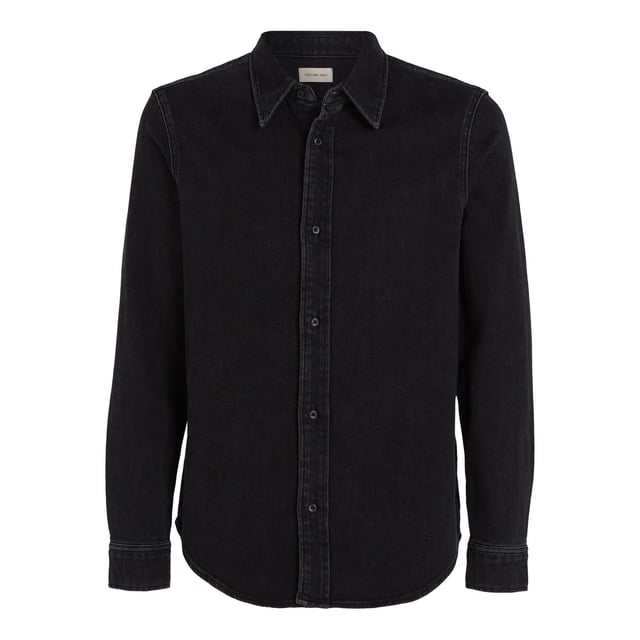 inchLong-sleeved shirt from Calvin Klein Jeans. Clean-cut and understated  this long-sleeved shirt allows comfortable movement and easily slots into your favourite weekend separates.Highlights• Better Cotton Initiative• Long sleevesFit• Slim fitMaterial Composition• Main composition: better cotton initiative (99%)  elastane (1%)Care instruction Machine Washable at 30°C  gentle cycleTumble dry normal cycle  low heatWash & dry inside outLow heat iron if necessaryArticle Code: J30J3260251BY inch