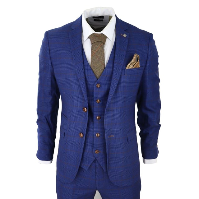 Realza tu estilo con nuestro traje de tres piezas a cuadros azules y marrones para hombre, confeccionado a la perfección para cualquier ocasión. Este conjunto completo incluye un blazer, un chaleco y un pantalón, lo que lo hace ideal para bodas, bailes de graduación, entornos de oficina y fiestas por igual. Este traje, confeccionado con un sofisticado tejido Príncipe de Gales a cuadros azules y marrones, cuenta con un atractivo atemporal con su parte delantera de dos botones y su doble abertura en la espalda. Diseñado por los sastres de Saville Row, ofrece un corte entallado que logra el equilibrio perfecto entre lo ajustado y lo regular. Con su estilo clásico y su impecable confección, este traje irradia confianza y sofisticación. Explora nuestra tienda para encontrar una amplia gama de estilos y colores que se adaptan a tu gusto individual. Puntos destacados del diseño del producto: Tejido Príncipe de Gales clásico a cuadros azules y marrones Ajuste entallado para una silueta elegante Cierre frontal de 2 botones para un aspecto refinado Doble abertura en la espalda para mayor comodidad y estilo Conjunto completo de 3 piezas que incluye blazer, chaleco y pantalones Tallas Talla de chaqueta y pantalón 36R: 36" (pecho) 30" (cintura) 38R: 38" (pecho) 32" (cintura) 40R: 40" (pecho) 34" (cintura) 42R: 42" (pecho) 36" (cintura) 44R: 44" (pecho) 38" (cintura) 46R: 46" (pecho) 40" (cintura) 48R: 48" (pecho) 42" (cintura) 50R: 50" (pecho) 44" (cintura) 52R: 52" (pecho) 46" (cintura) 54R: 54" (pecho) 48" (cintura)