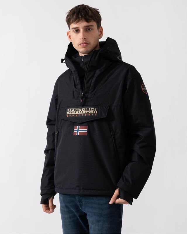 The embodiment of Napapijri's heritage, the Rainforest has been keeping people warm and sleek since 1995. The beloved anorak returns with new rubber branding, a double-zip fastening, ventilation eyelets and an adjustable hem and hood. It's built for the outdoors with breathable, water-resistant fabric and down-free, recycled padding insulation that provides lightweight warmth in cold weather.

Anorak
Waterproof fabric: 3000Mmh20 (suitable for light rain and snow)
Breathable fabric: MVP 3000G/m2-24 hour
Critically taped seams
Side zip fastening
Advanced hood regulation
Ventilation eyelets
Inner cuffs
Adjustable hem
Additional inner collar opening
Patches
Printed details

Main fabric: 100% Recycled PolyesterLining: 100% Recycled PolyesterPadding: Comfortemp® Padding 100% Recycled Polyester
NA4IB9
 