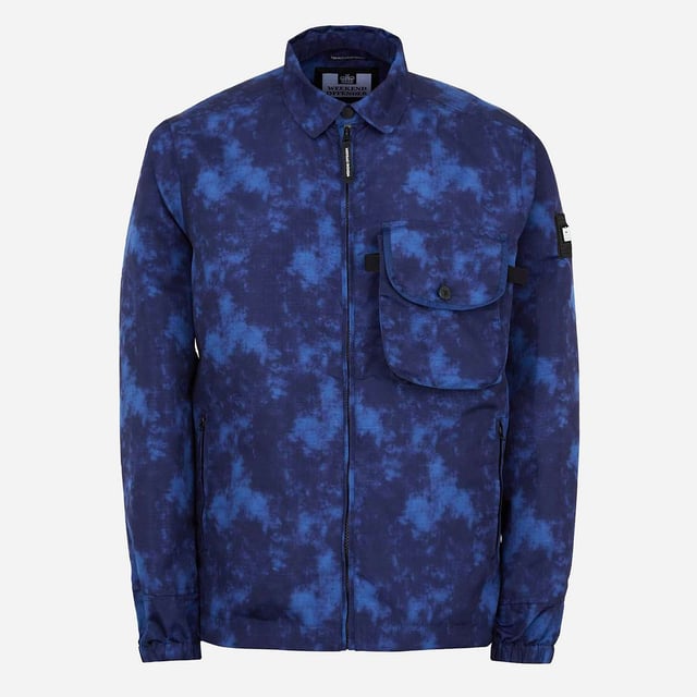 La chaqueta oxidada de los delincuentes para hombres de fin de semana es una chaqueta elegante y versátil que es perfecta para el uso diario. Está hecho de una mezcla de algodón suave y liviana que es perfecta para capas. La chaqueta tiene un ajuste relajado, un cierre completo de cremallera y un bolsillo de canguro, lo que lo convierte en una opción cómoda y práctica.

La chaqueta tiene un sorprendente esquema de color caqui y oxidado. La marina es un color neutro que es perfecto para combinar con otros colores, mientras que el color oxidado proporciona un toque de brillo. El esquema de color es perfecto para un aspecto informal, pero también se puede vestir para ocasiones más formales.

La chaqueta tiene un parche de logotipo de delincuente de fin de semana en el pecho. El logotipo es pequeño y discreto, por lo que no resta valor al aspecto general de la chaqueta.

La chaqueta es lavable a máquina, por lo que es fácil cuidar. También es una chaqueta relativamente asequible, por lo que es un buen valor para el precio.

En general, la chaqueta oxidada de los delincuentes de fin de semana es una gran opción para los hombres que buscan una chaqueta elegante y cómoda que sea perfecta para el uso diario. Es una buena opción para los hombres que desean un ajuste relajado y un cierre completo de cremallera.