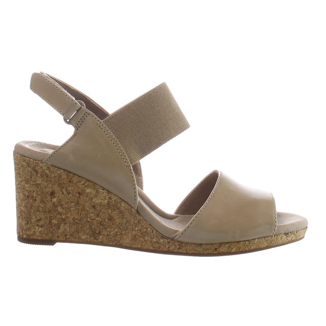 Clarks shop beige wedges