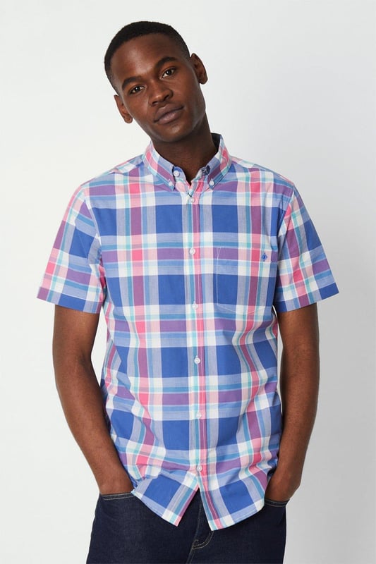 This regular fit short sleeve shirt features a classic check design, and offers a perfect new addition to your wardrobe. Made from high quality fabric and materials it offers both comfort and durability whether you dress it up for those smarter occasions or wear more casually for everyday wear.