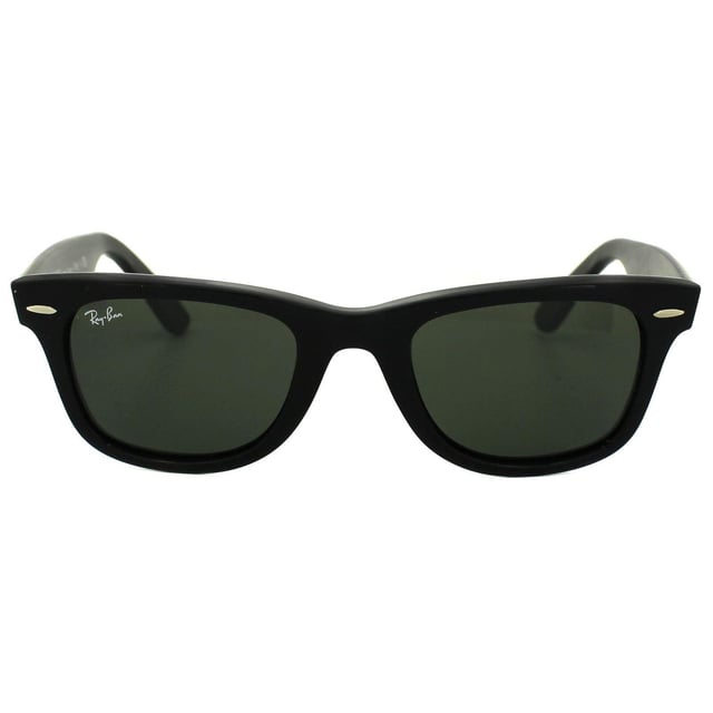 Ray-Ban Sunglasses Wayfarer 2140 901 Black Green G-15 Medium 50mm are one of the most recognisable and bestselling sunglass styles worldwide and are enormously popular among celebrities, musicians and artists. The distinctive angled design and thick frame are sure to make a statement and Ray-Ban are constantly using vibrant colours and patterns to update this classic and popular style. The lightweight acetate frame is comfortable and the Ray-Ban logo is displayed on the corner of the lens in addition to the sculpted winged temples.