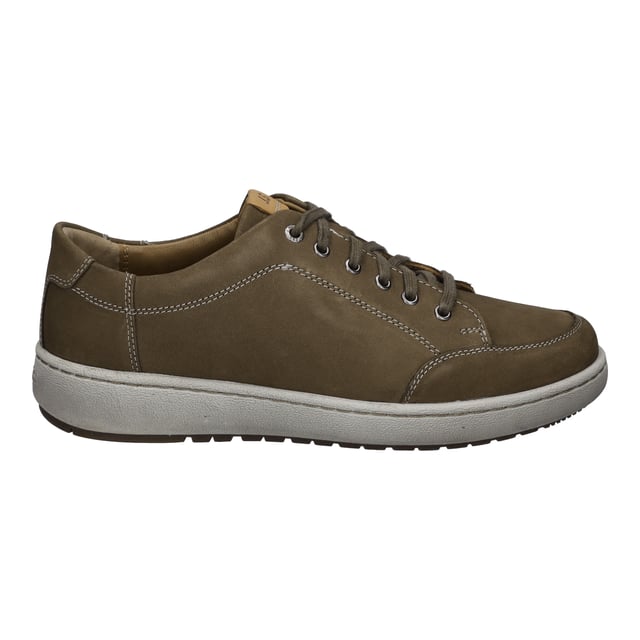 De sneaker is door ons gemaakt van duurzaam nubuckleer. zorgt voor een stevige grip in de schoen. Het David 03-model is uitgerust met een verwisselbaar binnenzool. De Strobel-fabricagemethode, typisch voor sneakers, maakt de schoen bijzonder robuust. Met de H-schoenwijdte is de sneaker David 03 ideaal voor zeer brede voeten. Geniet van uw vrije tijd met onze metgezel.