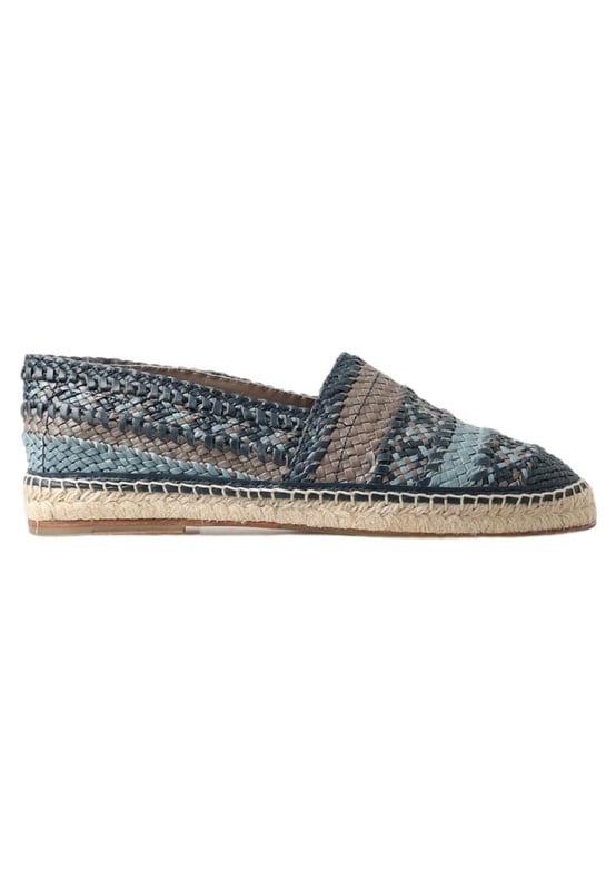 Merk: Dolce & Gabbana
  Model: Espadrille schoenen
  Kleur: Blauw Grijs
  Materiaal: 100% leer
  Leren zool
  Logo details
  Vervaardigd in Italie