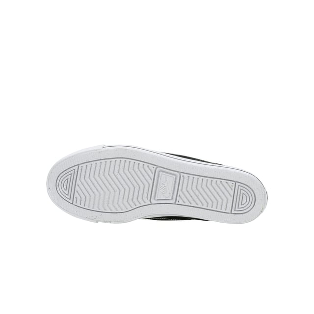 Nike plimsolls on sale