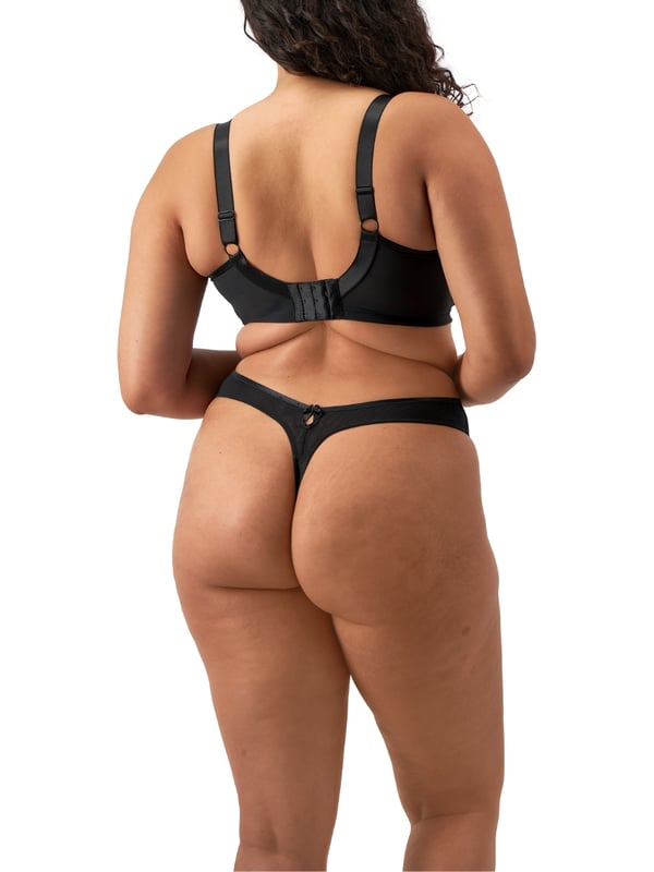 Elomi Teagan Half Cup Bra. Underwired padded half cup bra based on the beloved Brianna Half Cup Bra with a three section light foam liner with uplifting vertical seams, precision printed embroidery with soft metallic yarn detailing and smooth satin-look elastics. Product is recommended as hand wash only.